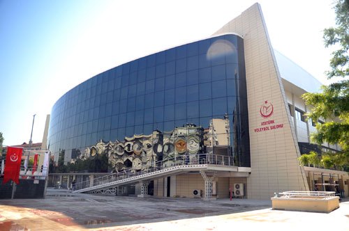 TVF KAPALI SPOR SALONU